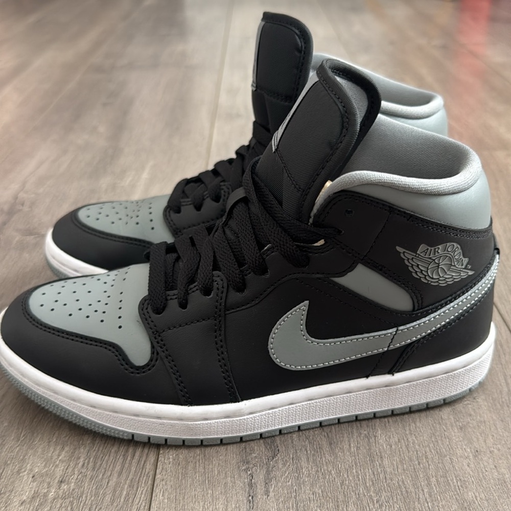 Air Jordans Women’s 1 Mid Black and Gray Size 7